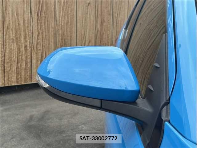 Toyota YARIS 2020-04 7061537-27