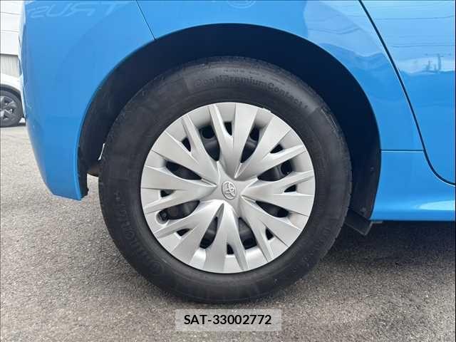 Toyota YARIS 2020-04 7061537-28