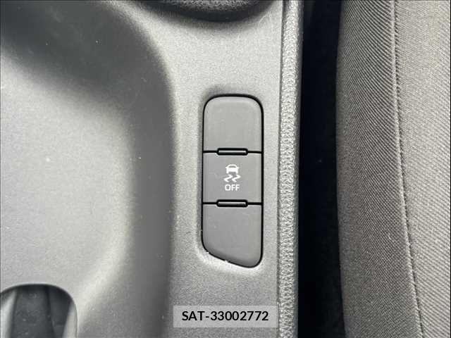 Toyota YARIS 2020-04 7061537-6
