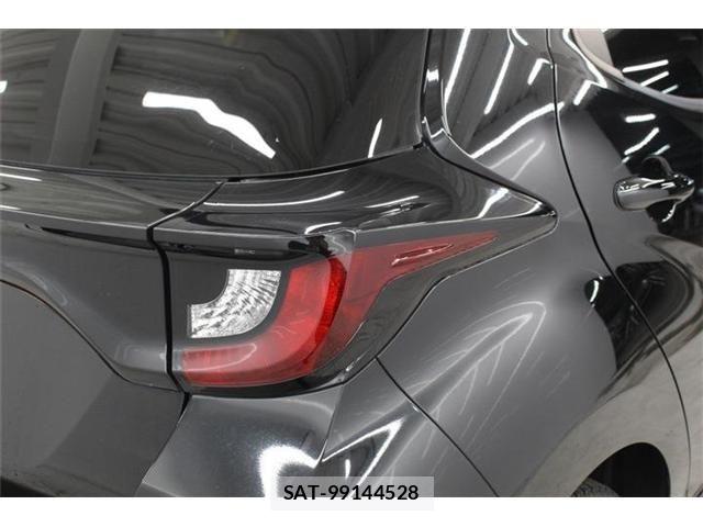 Toyota YARIS 2020-12 7061544-16