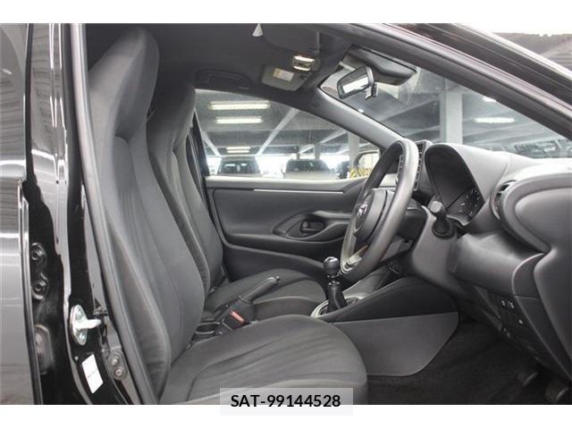 Toyota YARIS 2020-12 7061544-26
