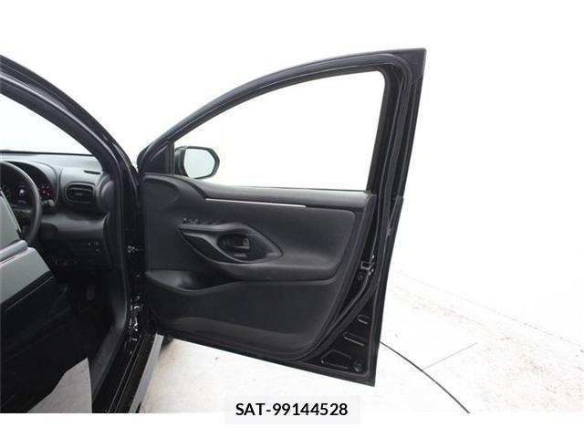 Toyota YARIS 2020-12 7061544-27