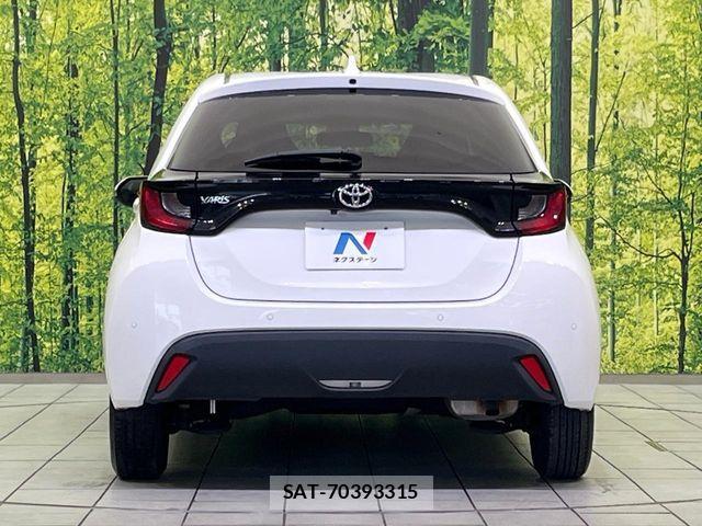 Toyota YARIS 2020-07 7061553-14