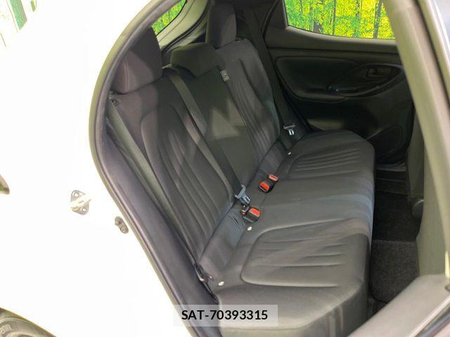 Toyota YARIS 2020-07 7061553-8