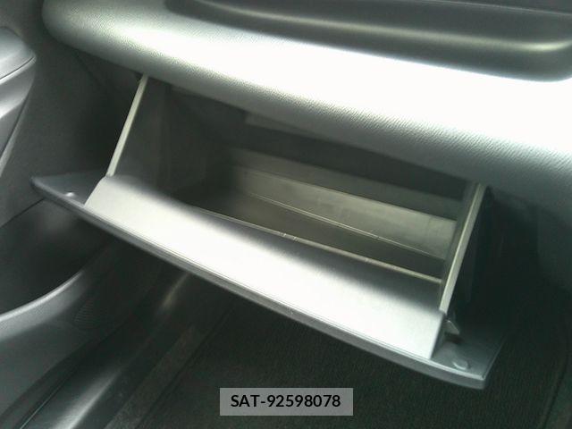 Toyota YARIS 2021-04 7061548-12