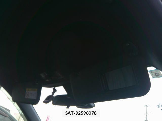 Toyota YARIS 2021-04 7061548-17