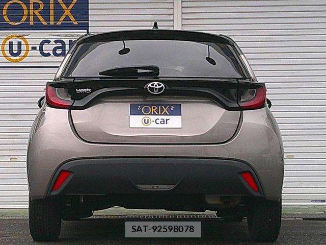 Toyota YARIS 2021-04 7061548-21