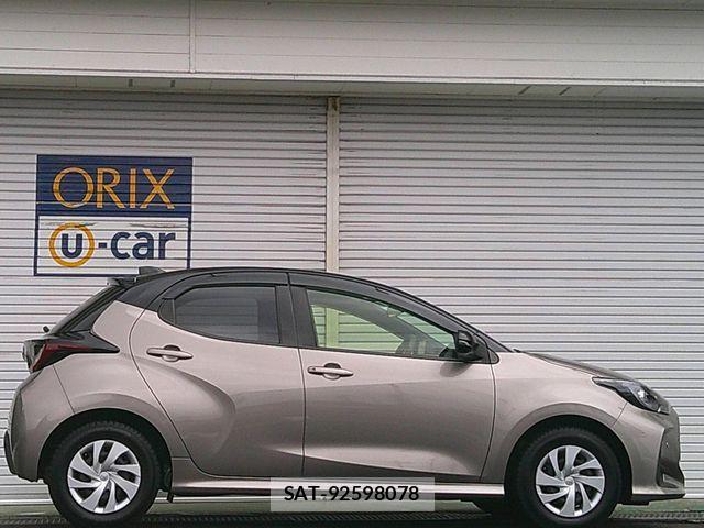 Toyota YARIS 2021-04 7061548-23