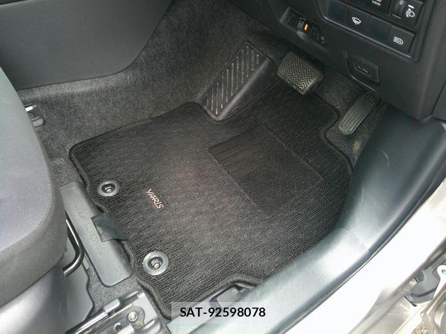 Toyota YARIS 2021-04 7061548-25