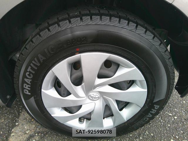 Toyota YARIS 2021-04 7061548-28