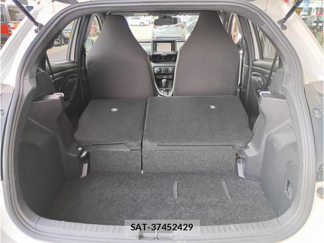 Toyota YARIS 2022-06 7061551-16