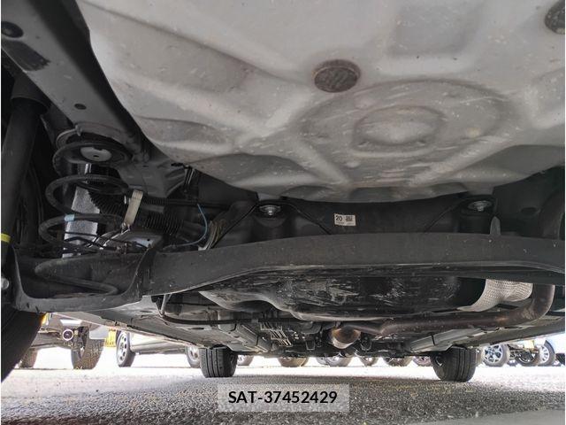 Toyota YARIS 2022-06 7061551-18