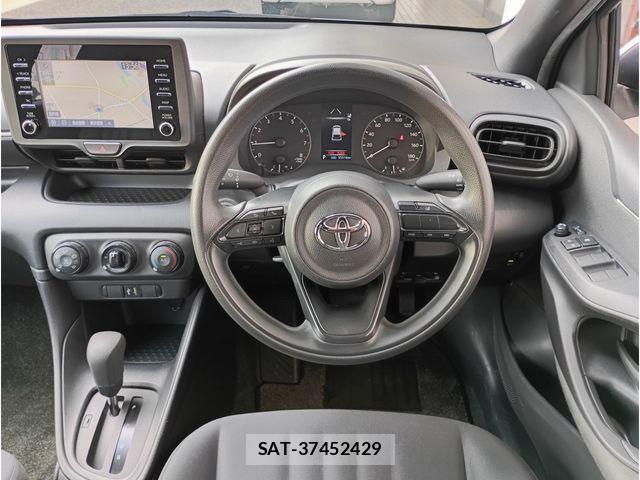 Toyota YARIS 2022-06 7061551-8