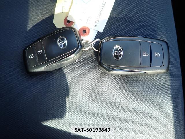 Toyota YARIS 2021 7043694-21