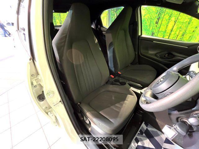 Toyota YARIS 2020-09 7061549-7