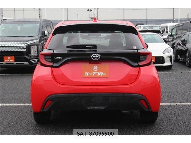 Toyota YARIS 2022-03 7061547-9