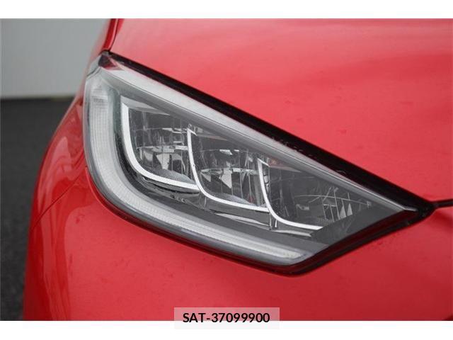Toyota YARIS 2022-03 7061547-12