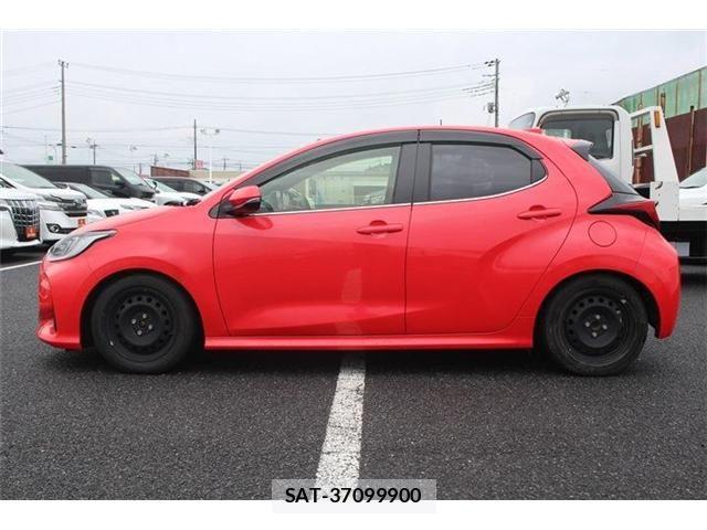 Toyota YARIS 2022-03 7061547-7