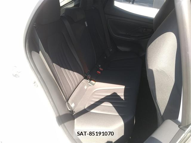 Toyota YARIS 2023 7171834-4