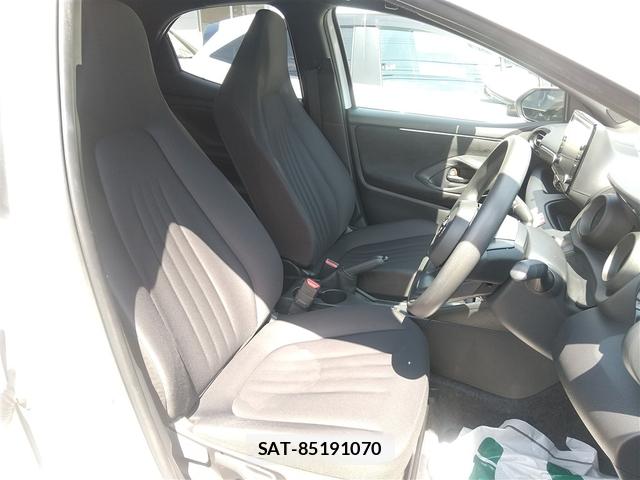 Toyota YARIS 2023 7171834-5