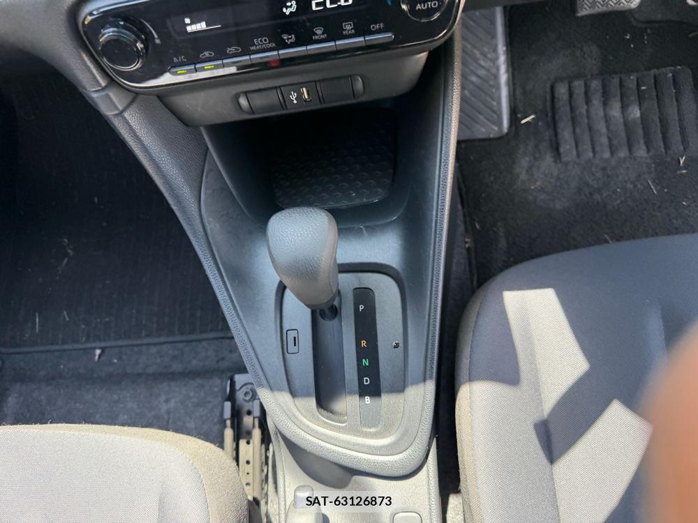 Toyota YARIS 2021 6713476-18