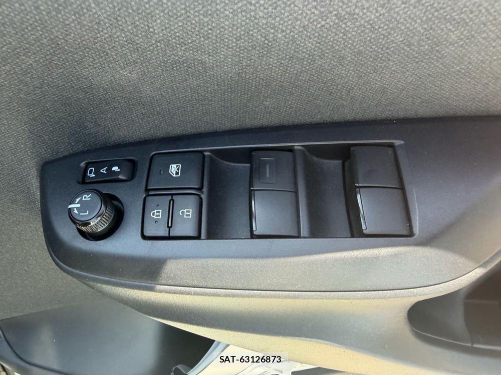 Toyota YARIS 2021 6713476-19