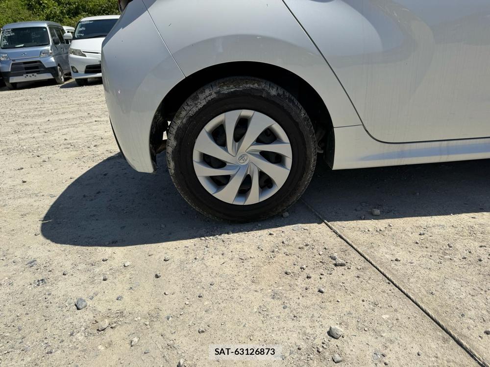 Toyota YARIS 2021 6713476-29