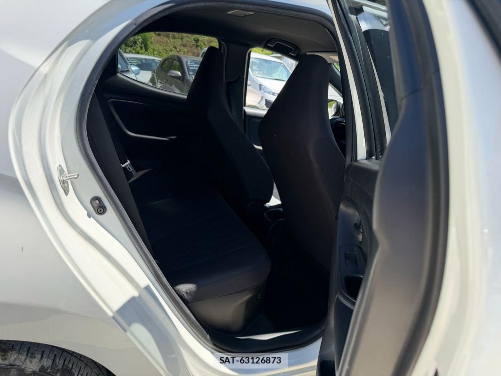 Toyota YARIS 2021 6713476-8