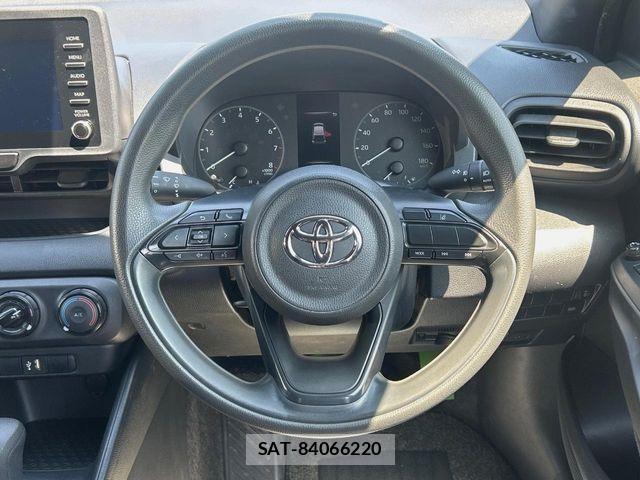 Toyota YARIS 2021-06 7227703-10