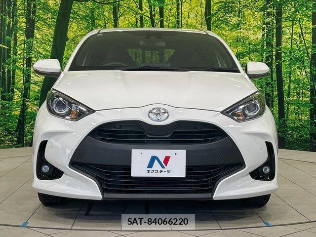 Toyota YARIS 2021-06 7227703-12