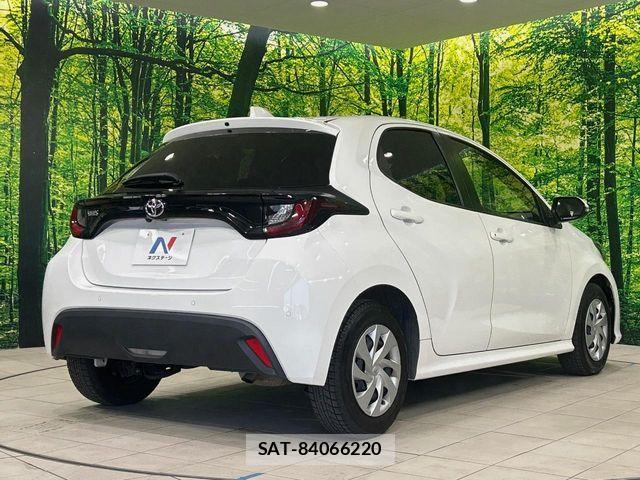 Toyota YARIS 2021-06 7227703-15