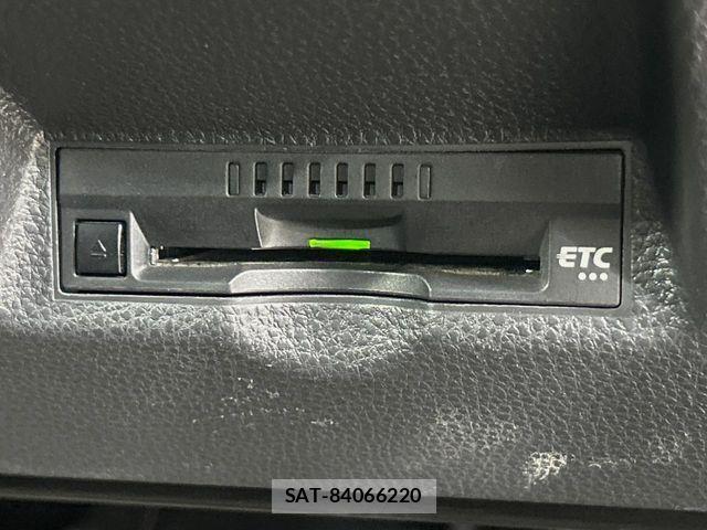 Toyota YARIS 2021-06 7227703-6