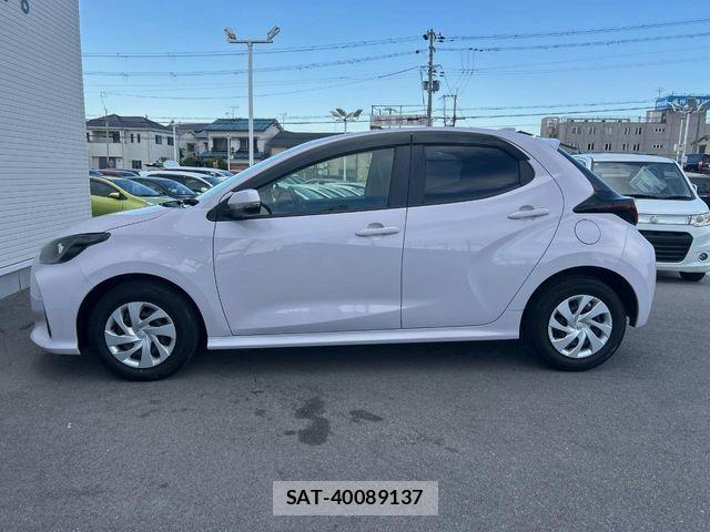 Toyota YARIS 2020-07 7227689-15