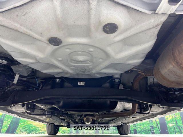 Toyota YARIS 2020-07 7227691-18