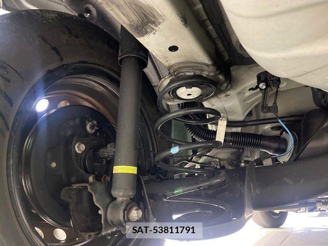 Toyota YARIS 2020-07 7227691-19