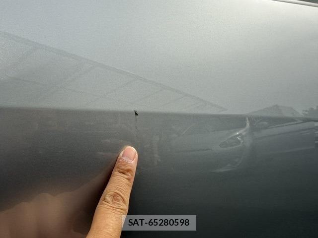 Toyota YARIS 2022-05 7227717-23