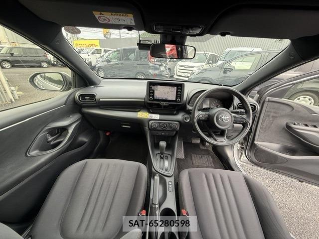 Toyota YARIS 2022-05 7227717-2