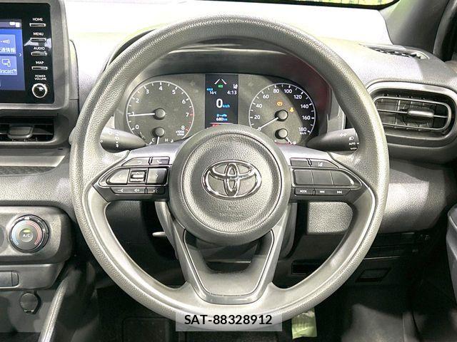 Toyota YARIS 2020-07 7227690-10