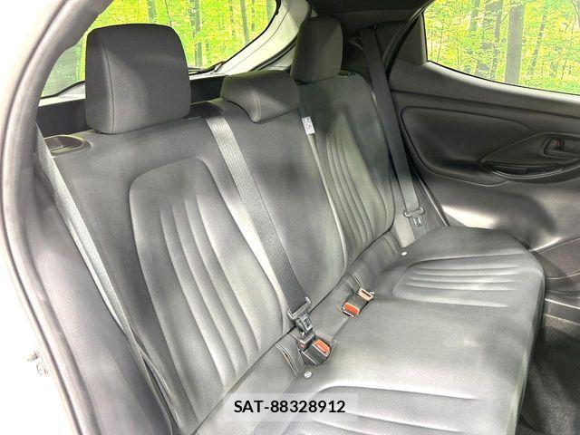 Toyota YARIS 2020-07 7227690-8