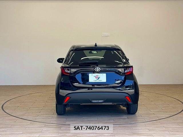 Toyota YARIS 2023-05 7227713-16