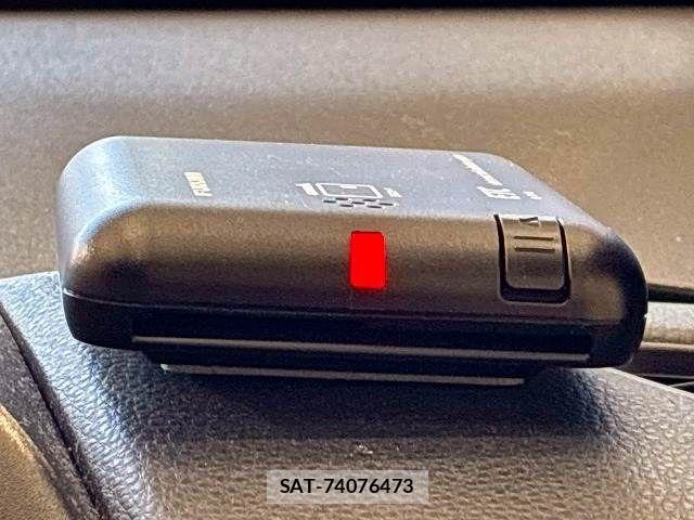 Toyota YARIS 2023-05 7227713-7