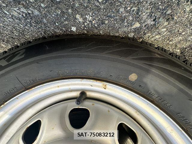 Toyota YARIS 2021-03 7227704-18