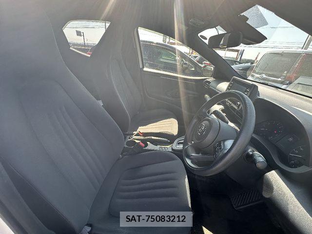 Toyota YARIS 2021-03 7227704-4