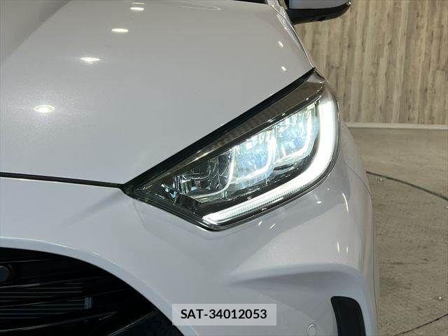 Toyota YARIS 2020-07 7227688-11