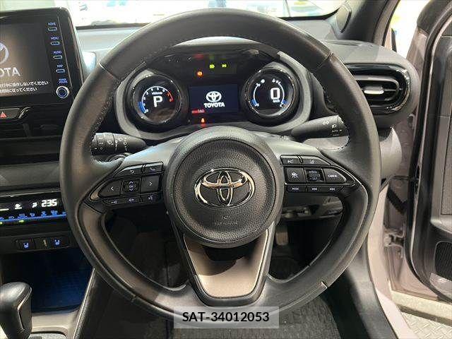 Toyota YARIS 2020-07 7227688-12