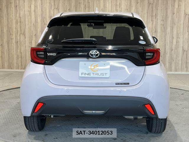 Toyota YARIS 2020-07 7227688-19