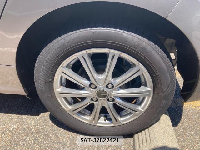 Toyota YARIS 2020-04 7227683-9