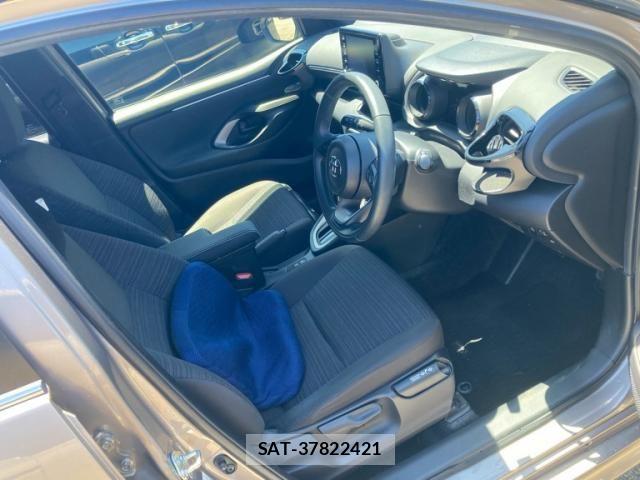 Toyota YARIS 2020-04 7227683-11