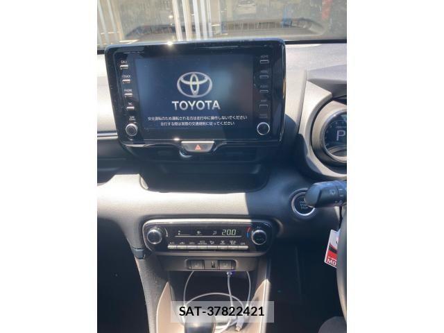 Toyota YARIS 2020-04 7227683-20