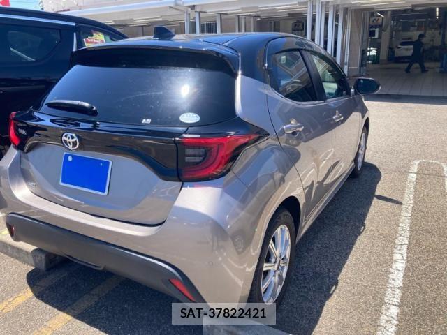 Toyota YARIS 2020-04 7227683-4